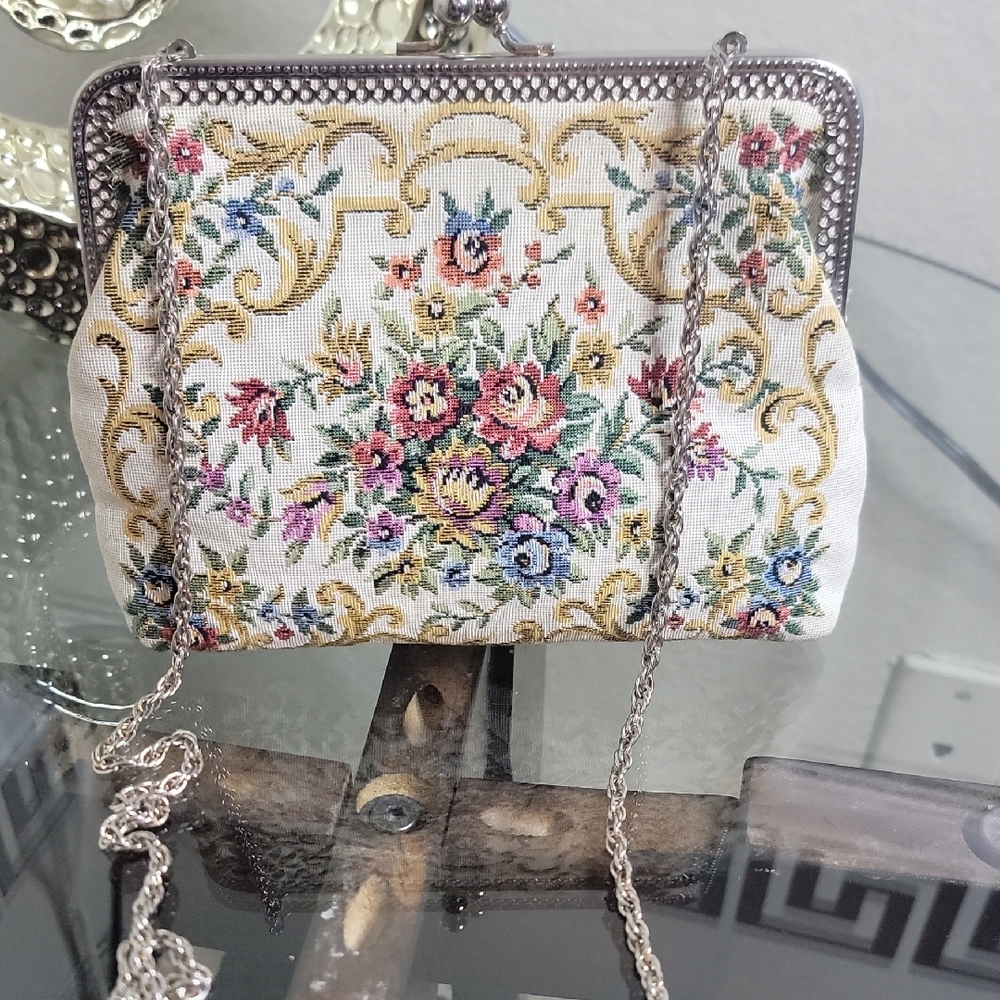 Floral Embroidered Women's Bag